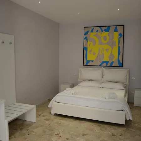 Gasthof Dimore Pietrapenta Apartments, & - Via Lucana 223, Via Piave 23, Via Chiancalata 16, Vico Fornaci 9 4*